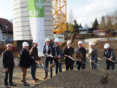Spatenstich für die WG Mitterfels